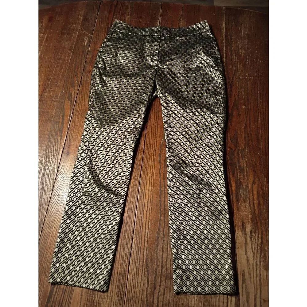 Chicos Size 0 US Size 4 Metallic Gold and Black Ankle Pants with Pockets